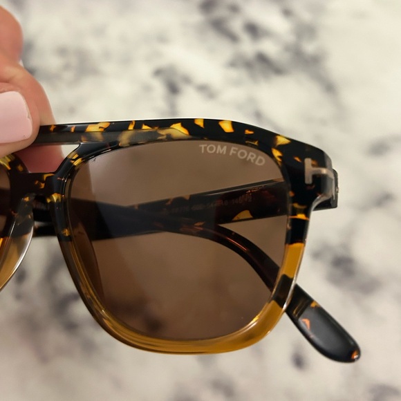 Tom Ford tortoise brown “Gerard” sunglasses - Picture 1 of 6